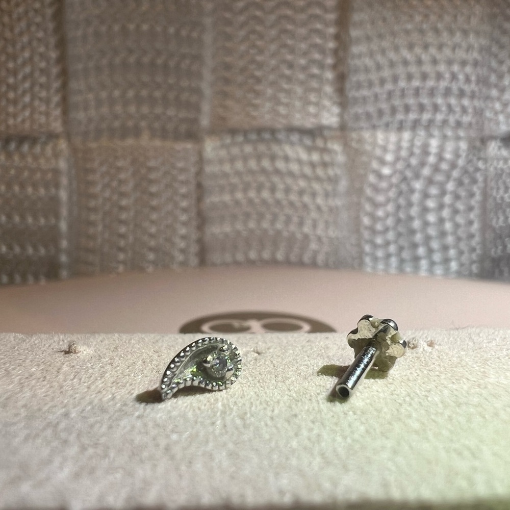 Diamond Paisley stud earring